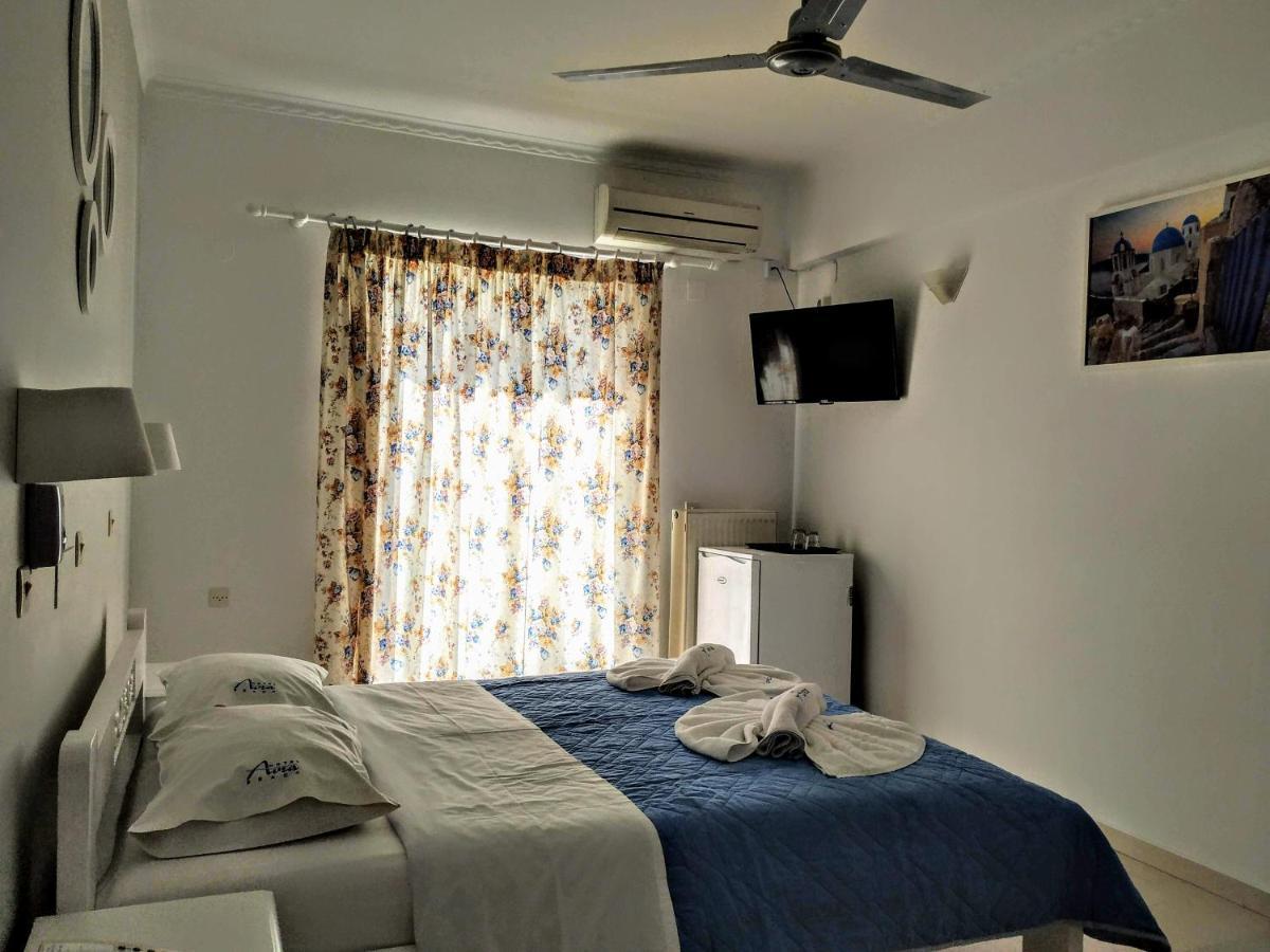 נידרי Avra Beach Hotel מראה חיצוני תמונה