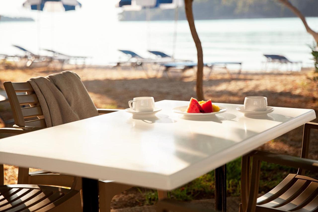 נידרי Avra Beach Hotel מראה חיצוני תמונה