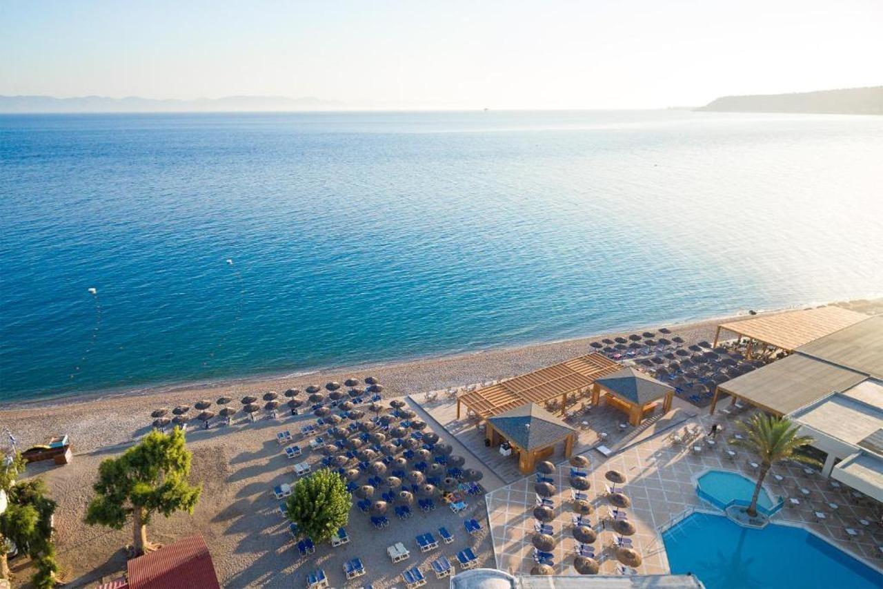 נידרי Avra Beach Hotel מראה חיצוני תמונה