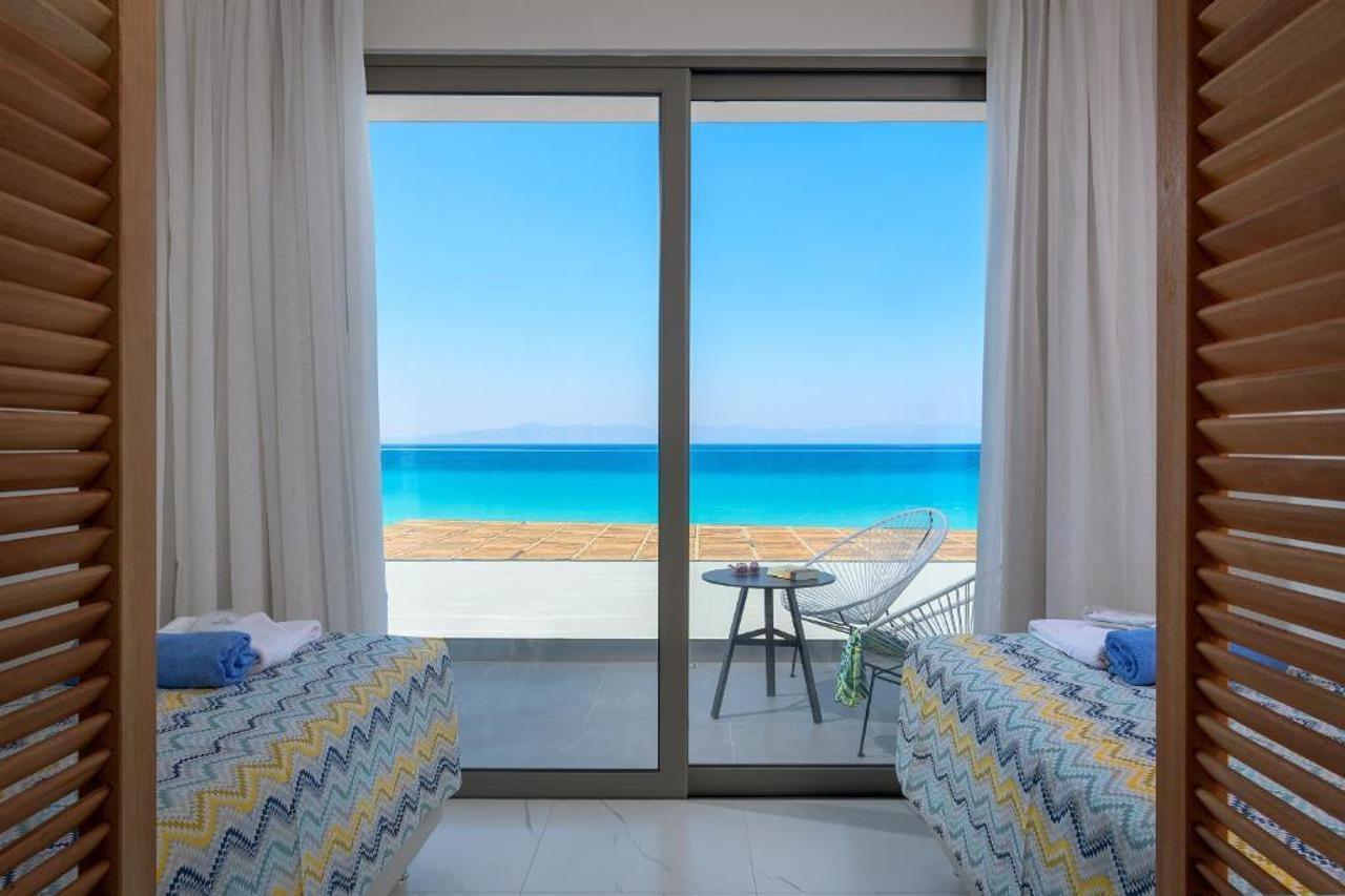 נידרי Avra Beach Hotel מראה חיצוני תמונה