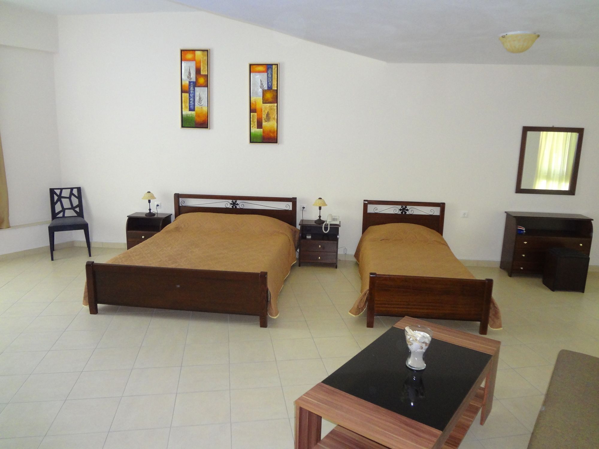 נידרי Avra Beach Hotel מראה חיצוני תמונה